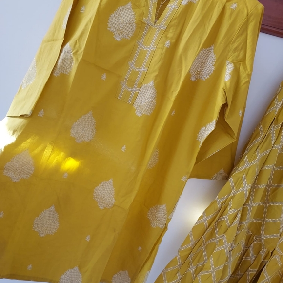 Indian kurta and plazo with dupatta - Picture 5 of 8